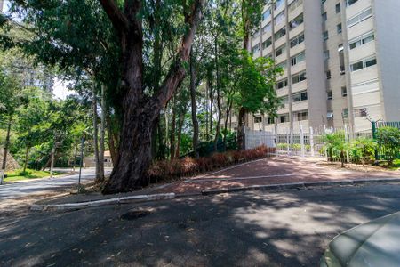 Apartamento à venda com 226m², 3 quartos e 3 vagasFachada