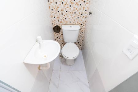 Casa de condomínio para alugar com 75m², 2 quartos e 2 vagas Casa de condomínio para alugar com 75m², 2 quartos e 2 vagasLavabo