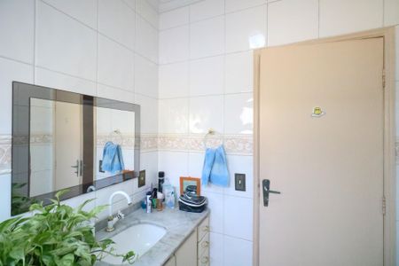 Casa à venda com 325m², 5 quartos e 2 vagasBanheiro Social 1