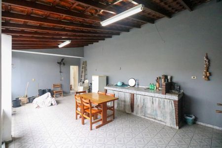 Casa à venda com 325m², 5 quartos e 2 vagasChurrasqueira