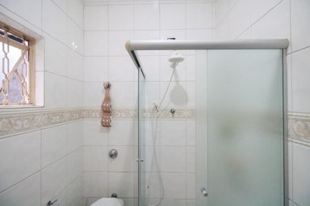 Casa à venda com 325m², 5 quartos e 2 vagasBanheiro Social 2