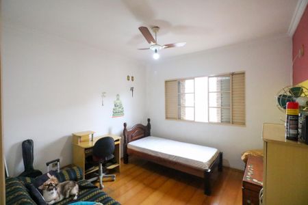 Casa à venda com 325m², 5 quartos e 2 vagasQuarto 4