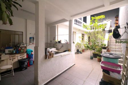 Casa à venda com 325m², 5 quartos e 2 vagasQuintal e Área de Serviço