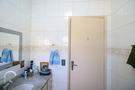 Casa à venda com 325m², 5 quartos e 2 vagasBanheiro Social 1