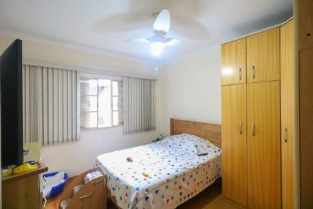 Casa à venda com 325m², 5 quartos e 2 vagasSuíte