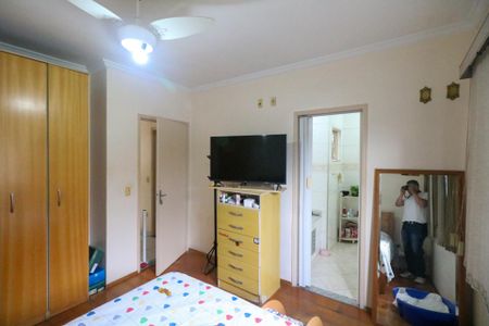 Casa à venda com 325m², 5 quartos e 2 vagasSuíte