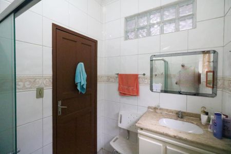 Casa à venda com 325m², 5 quartos e 2 vagasBanheiro Social 2