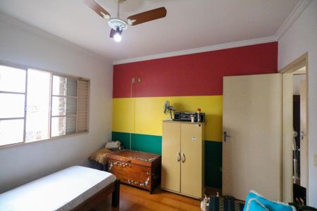 Casa à venda com 325m², 5 quartos e 2 vagasQuarto 4