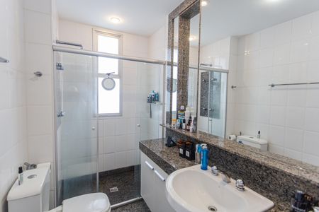 Apartamento à venda com 155m², 4 quartos e 3 vagasBanheiro da Suíte