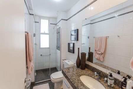 Apartamento à venda com 155m², 4 quartos e 3 vagasBanheiro Social