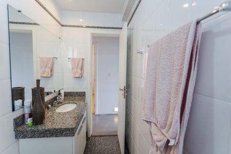 Apartamento à venda com 155m², 4 quartos e 3 vagasBanheiro Social