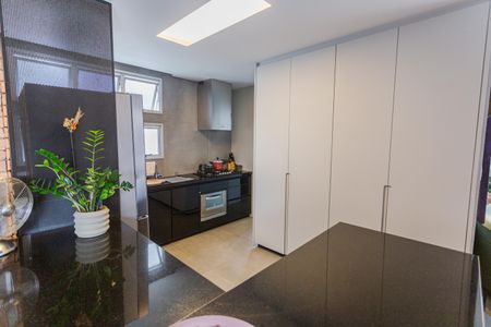 Apartamento à venda com 155m², 4 quartos e 3 vagasCozinha