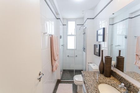 Apartamento à venda com 155m², 4 quartos e 3 vagasBanheiro Social