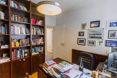 Apartamento à venda com 155m², 4 quartos e 3 vagasQuarto 4