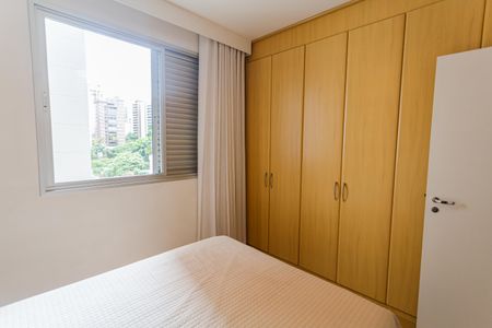 Apartamento à venda com 155m², 4 quartos e 3 vagasQuarto 3
