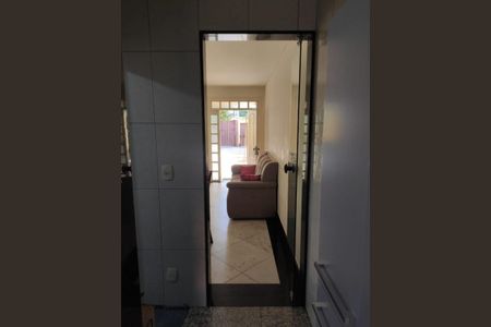 Cozinha de casa à venda com 3 quartos, 150m² em Nova Vista, Belo Horizonte