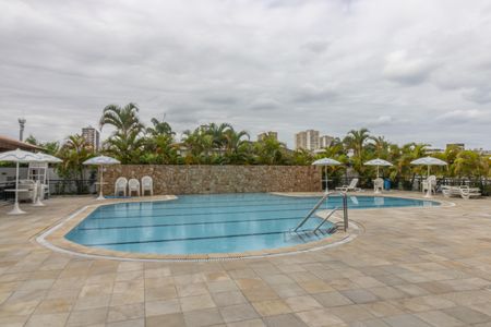 Apartamento para alugar com 70m², 2 quartos e 1 vagaÁrea comum - Piscina