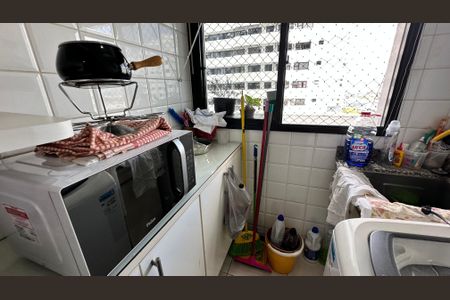 Apartamento para alugar com 70m², 2 quartos e 1 vagaÁrea de Serviço