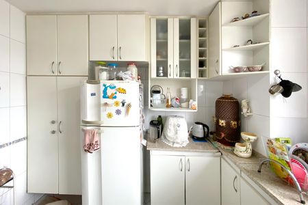 Apartamento para alugar com 156m², 4 quartos e 2 vagas Apartamento para alugar com 156m², 4 quartos e 2 vagasCozinha