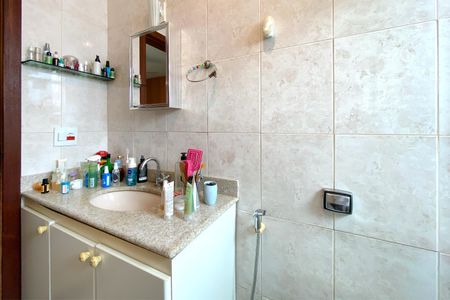 Apartamento para alugar com 156m², 4 quartos e 2 vagas Apartamento para alugar com 156m², 4 quartos e 2 vagasBanheiro da Suíte 1