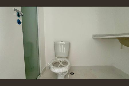 Banheiro de kitnet/studio à venda com 1 quarto, 24m² em Perdizes, São Paulo