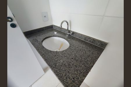 Apartamento para alugar com 48m², 2 quartos e 1 vaga Apartamento para alugar com 48m², 2 quartos e 1 vagaBanheiro da Suíte