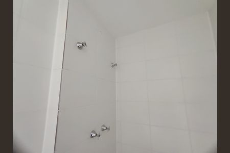 Apartamento para alugar com 48m², 2 quartos e 1 vaga Apartamento para alugar com 48m², 2 quartos e 1 vagaBanheiro da Suíte