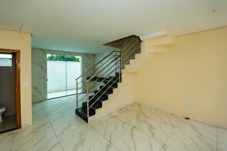 Casa à venda com 3 quartos, 100m² em Copacabana, Belo Horizonte