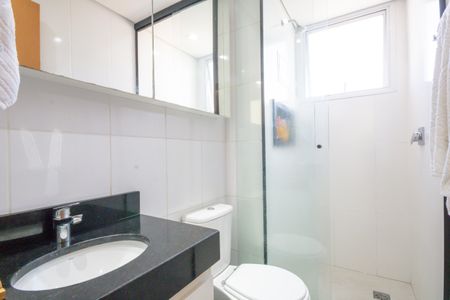 Apartamento para alugar com 46m², 2 quartos e 2 vagas Apartamento para alugar com 46m², 2 quartos e 2 vagasBanheiro
