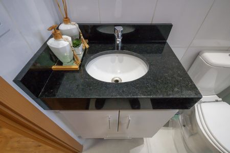 Apartamento para alugar com 46m², 2 quartos e 2 vagas Apartamento para alugar com 46m², 2 quartos e 2 vagasBanheiro