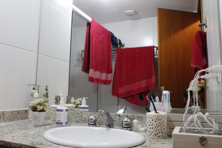 Apartamento à venda com 196m², 3 quartos e 2 vagasBanheiro da Suíte