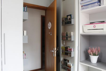Apartamento à venda com 196m², 3 quartos e 2 vagasQuarto 2