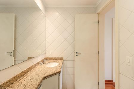 Apartamento para alugar com 116m², 4 quartos e 3 vagasBanheiro da Suíte 1