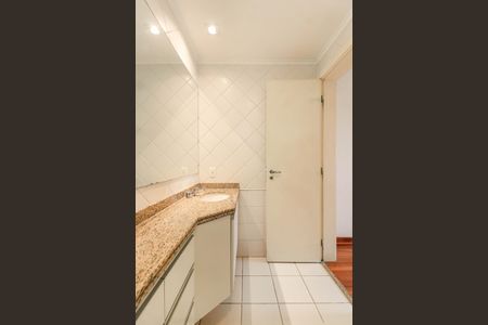 Apartamento para alugar com 116m², 4 quartos e 3 vagasBanheiro da Suíte 1