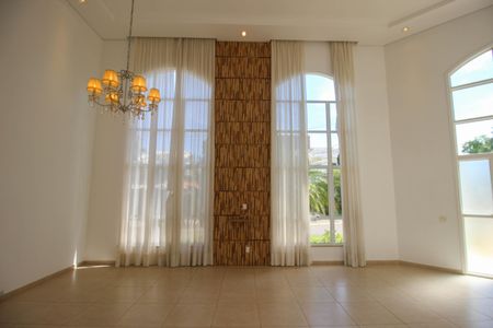 Casa de condomínio para alugar com 300m², 3 quartos e 4 vagas