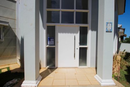 Casa de condomínio para alugar com 300m², 3 quartos e 4 vagas