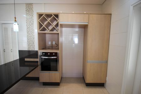 Casa de condomínio para alugar com 300m², 3 quartos e 4 vagas