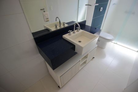 Casa de condomínio para alugar com 300m², 3 quartos e 4 vagas