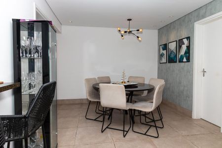 Apartamento à venda com 94m², 2 quartos e 2 vagas Apartamento à venda com 94m², 2 quartos e 2 vagasSala