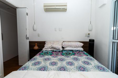 Apartamento à venda com 94m², 2 quartos e 2 vagas Apartamento à venda com 94m², 2 quartos e 2 vagasSuíte