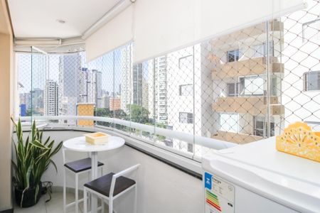 Apartamento à venda com 94m², 2 quartos e 2 vagas Apartamento à venda com 94m², 2 quartos e 2 vagasVaranda