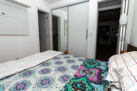 Apartamento à venda com 94m², 2 quartos e 2 vagas Apartamento à venda com 94m², 2 quartos e 2 vagasSuíte