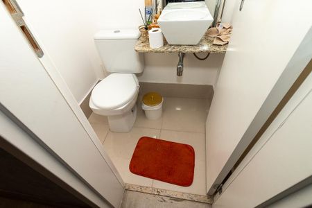 Apartamento à venda com 94m², 2 quartos e 2 vagas Apartamento à venda com 94m², 2 quartos e 2 vagasLavabo