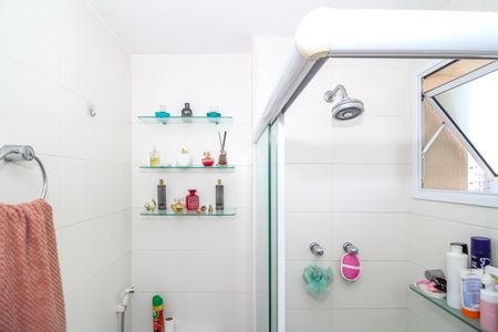 Apartamento à venda com 94m², 2 quartos e 2 vagas Apartamento à venda com 94m², 2 quartos e 2 vagasBanheiro da Suíte