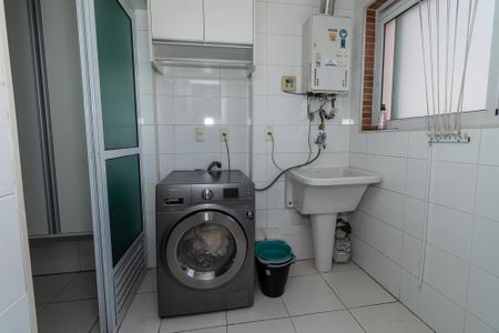 Apartamento à venda com 94m², 2 quartos e 2 vagas Apartamento à venda com 94m², 2 quartos e 2 vagasÁrea de Serviço