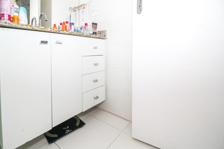 Apartamento à venda com 94m², 2 quartos e 2 vagas Apartamento à venda com 94m², 2 quartos e 2 vagasBanheiro da Suíte