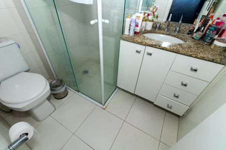 Apartamento à venda com 94m², 2 quartos e 2 vagas Apartamento à venda com 94m², 2 quartos e 2 vagasBanheiro da Suíte