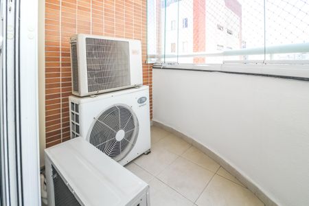 Apartamento à venda com 94m², 2 quartos e 2 vagas Apartamento à venda com 94m², 2 quartos e 2 vagasSuíte