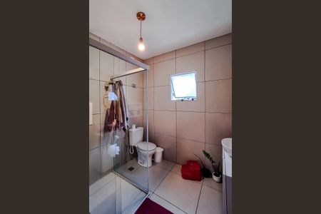 Casa à venda com 380m², 3 quartos e 3 vagasBanheiro da Suíte externa