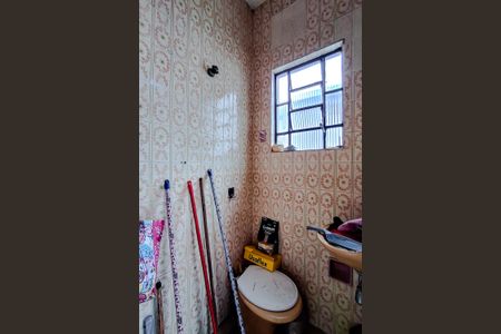 Casa à venda com 380m², 3 quartos e 3 vagasBanheiro da Área externa